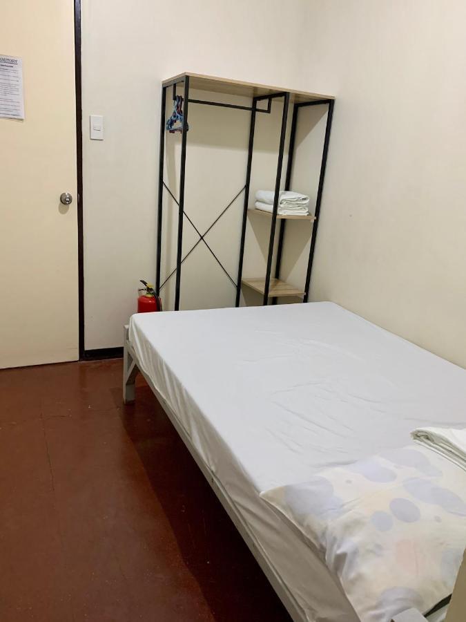 Mybed Dormitory Cebu Екстериор снимка